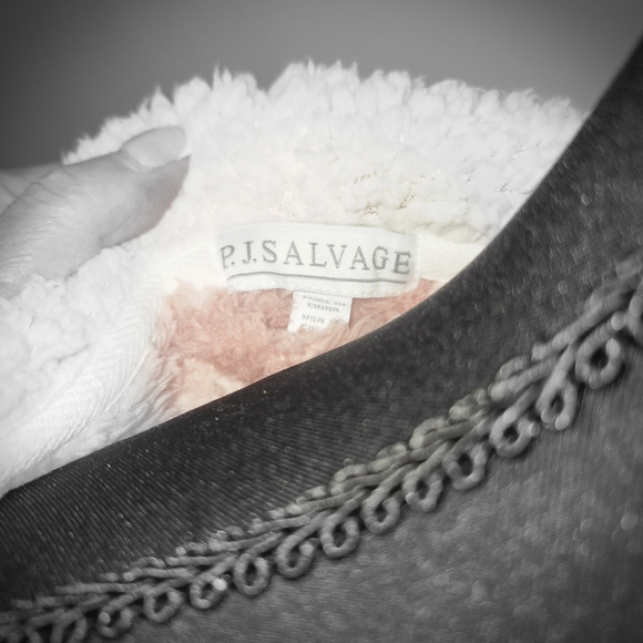 P.J. Salvage Pink and White Hooded Robe - Picture 3 of 4